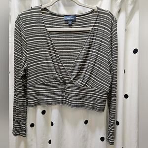Modcloth green‎ ribbed striped long sleeve surplice v-neck crop top XL